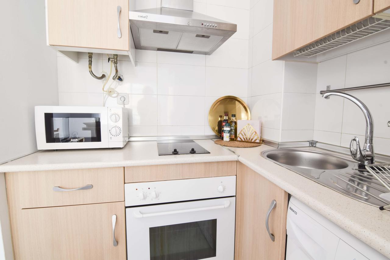 P&P Apartaments Carrera De Capuchinos Малага Екстериор снимка