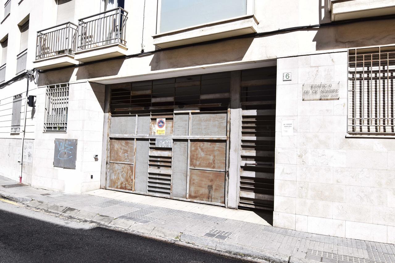 P&P Apartaments Carrera De Capuchinos Малага Екстериор снимка