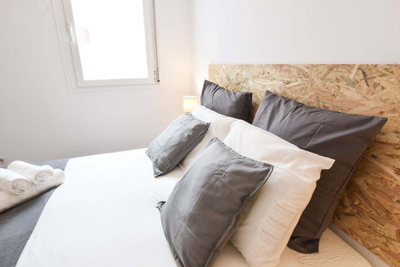 P&P Apartaments Carrera De Capuchinos Малага Екстериор снимка