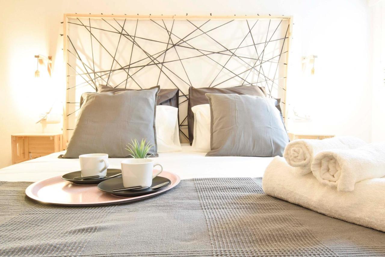 P&P Apartaments Carrera De Capuchinos Малага Екстериор снимка