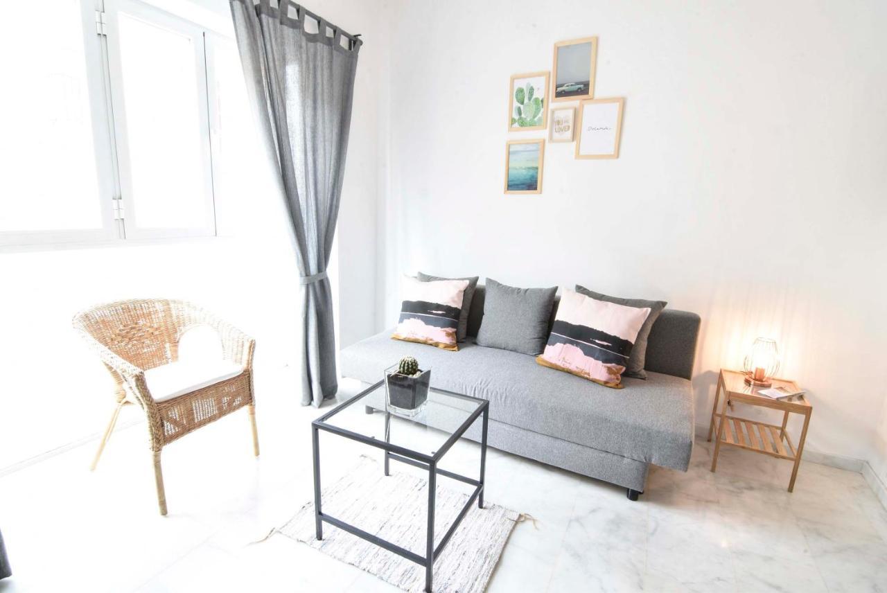 P&P Apartaments Carrera De Capuchinos Малага Екстериор снимка