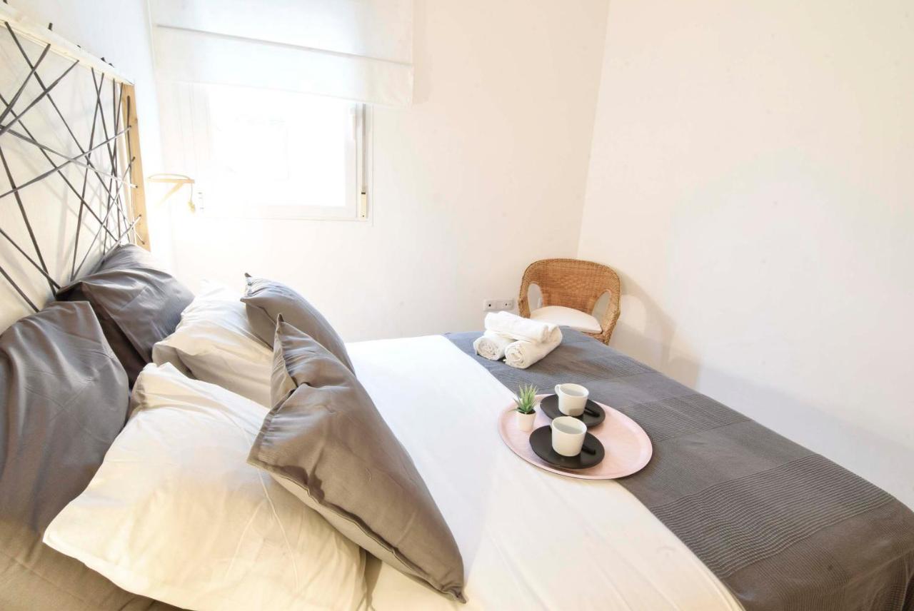 P&P Apartaments Carrera De Capuchinos Малага Екстериор снимка