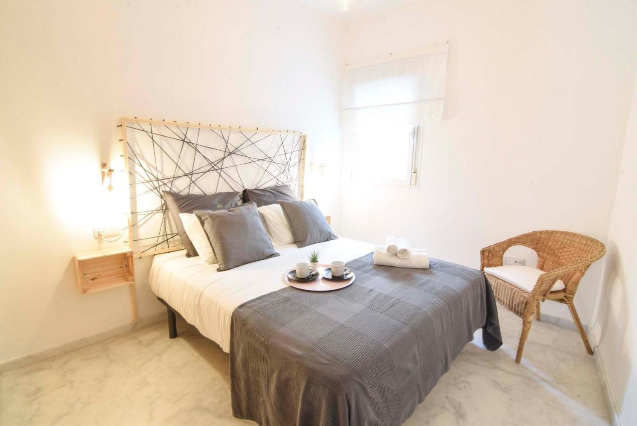 P&P Apartaments Carrera De Capuchinos Малага Екстериор снимка