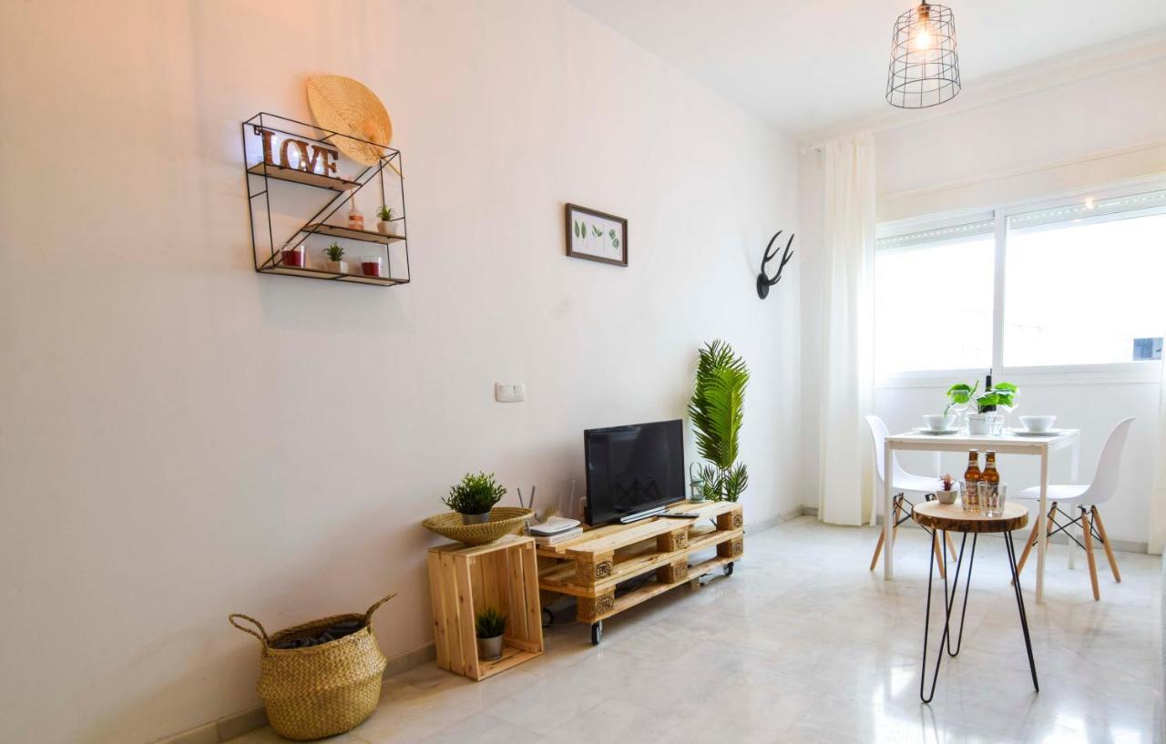 P&P Apartaments Carrera De Capuchinos Малага Екстериор снимка