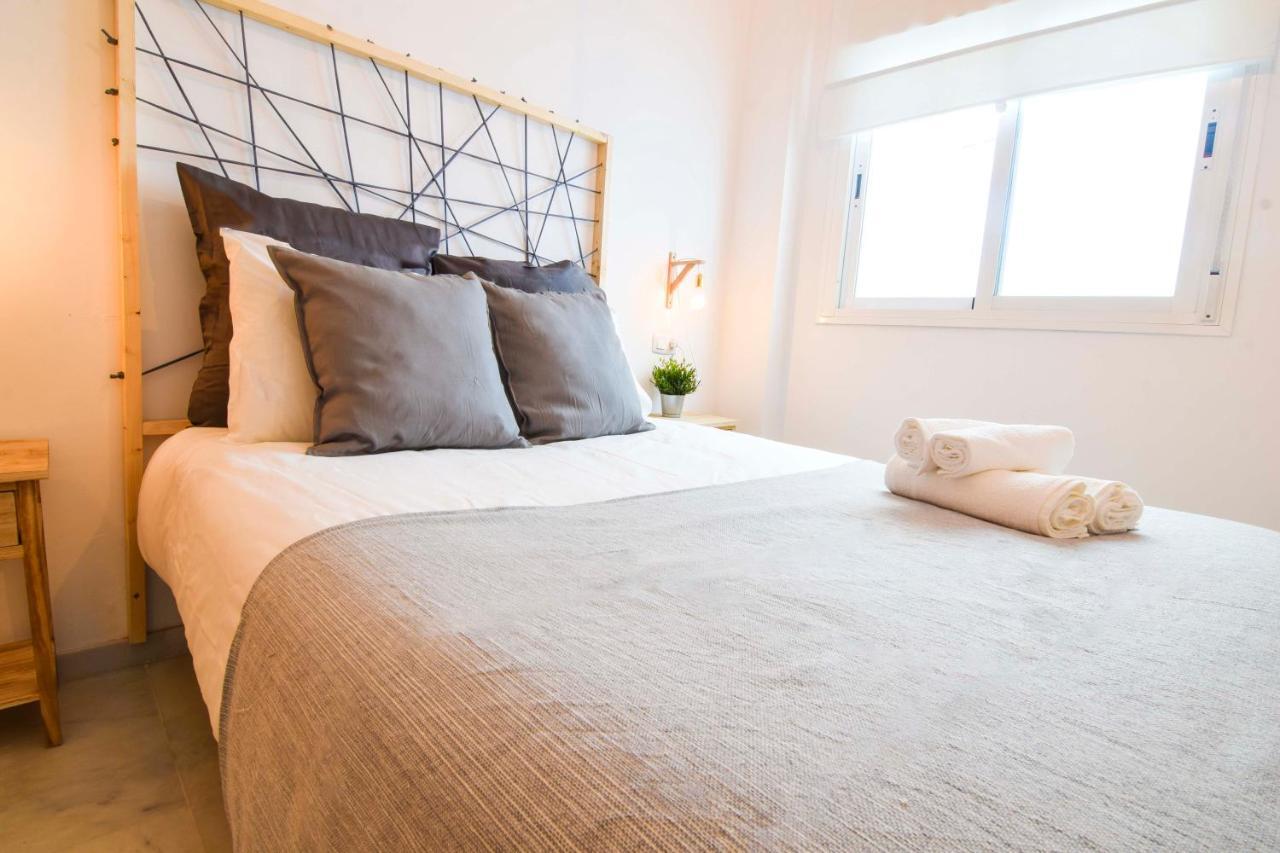 P&P Apartaments Carrera De Capuchinos Малага Екстериор снимка