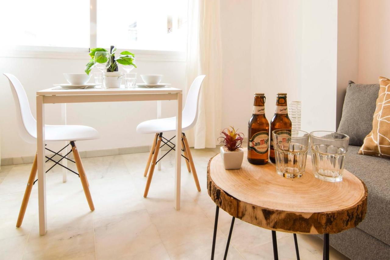 P&P Apartaments Carrera De Capuchinos Малага Екстериор снимка